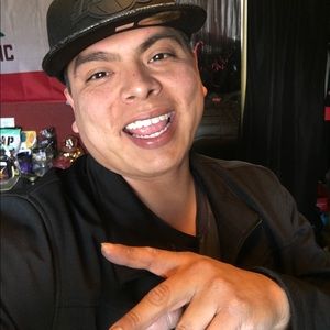 Meet your Posher, Roman